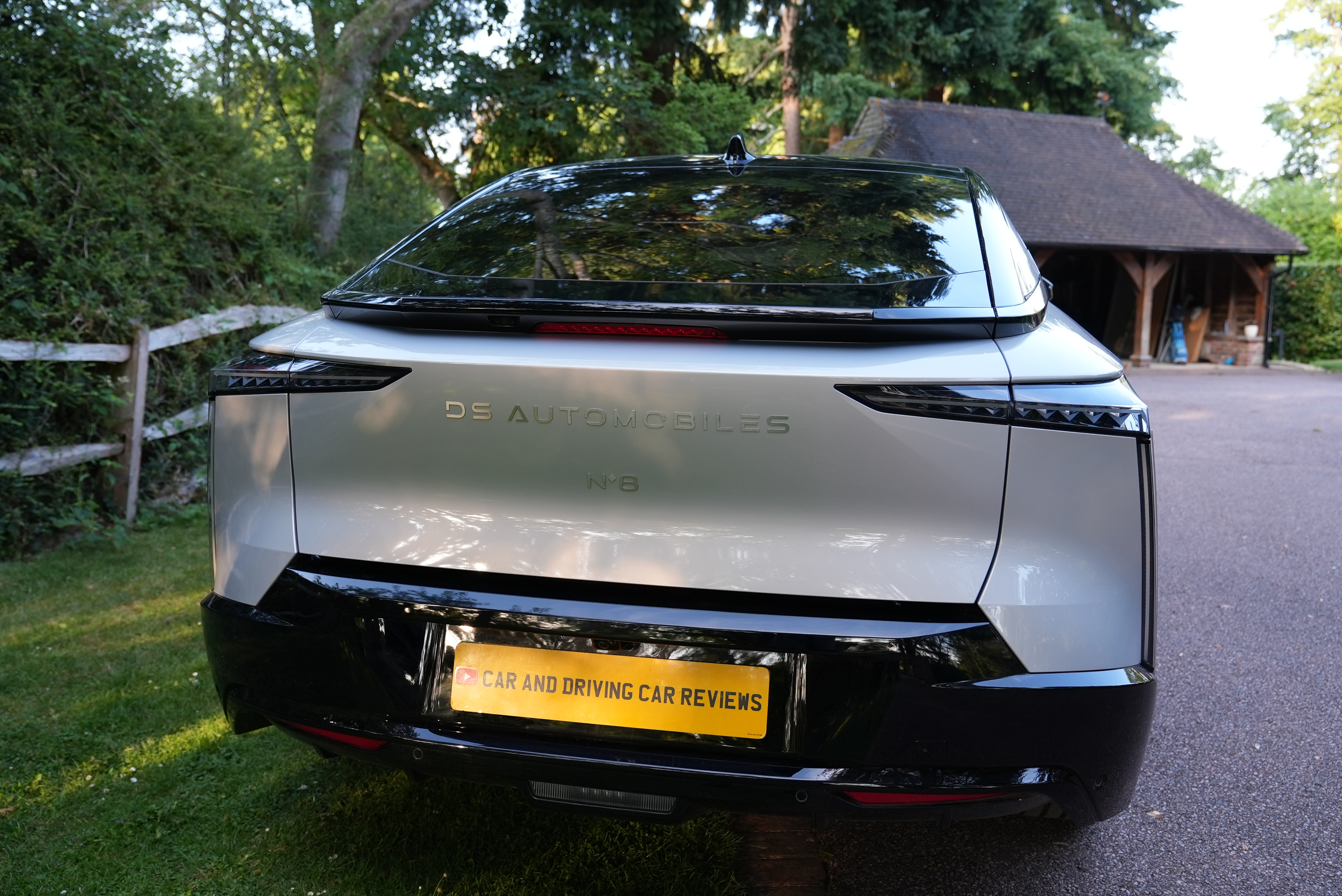 DS No8 ESTATE 191kW Pallas 74kWh 5dr Auto